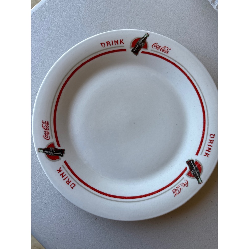 Coca-Cola Gibson Ceramic Dinner Plate 10.5 Inch Drink Coca-Cola Red White Retro